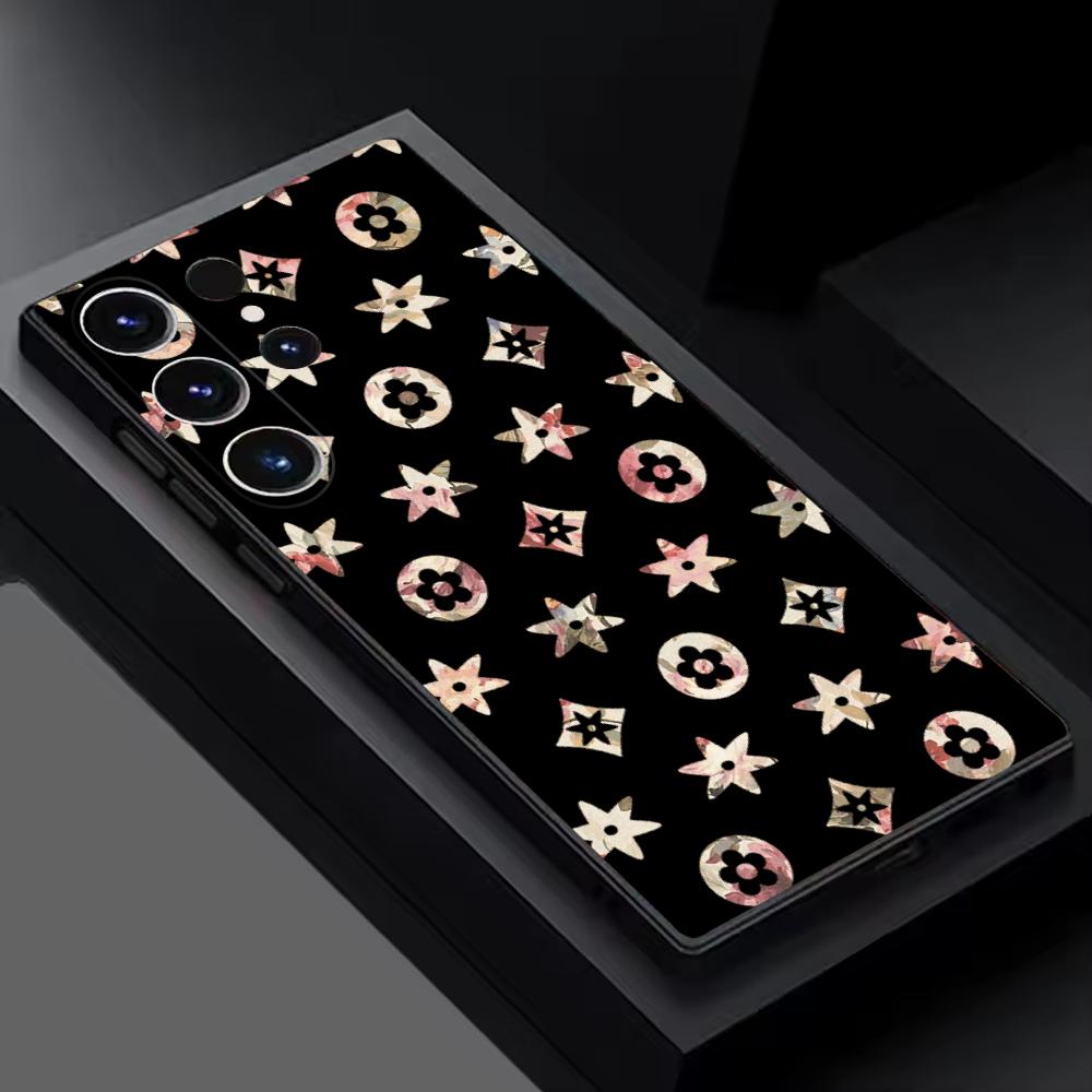 Luxury logo design with repeat - Phone Cases Designer recension och pris